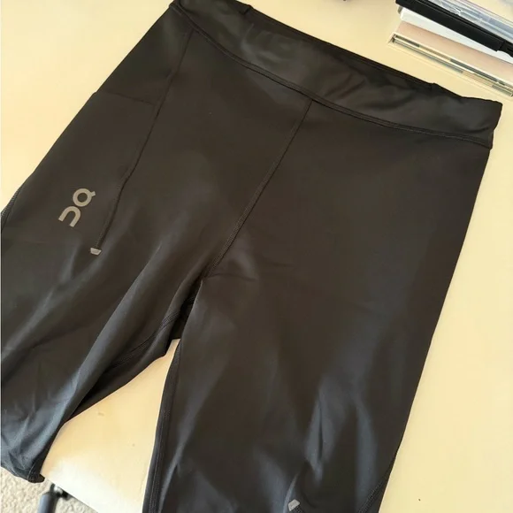 On Running Men's Performance Winter Tights - Picture 2 of 8